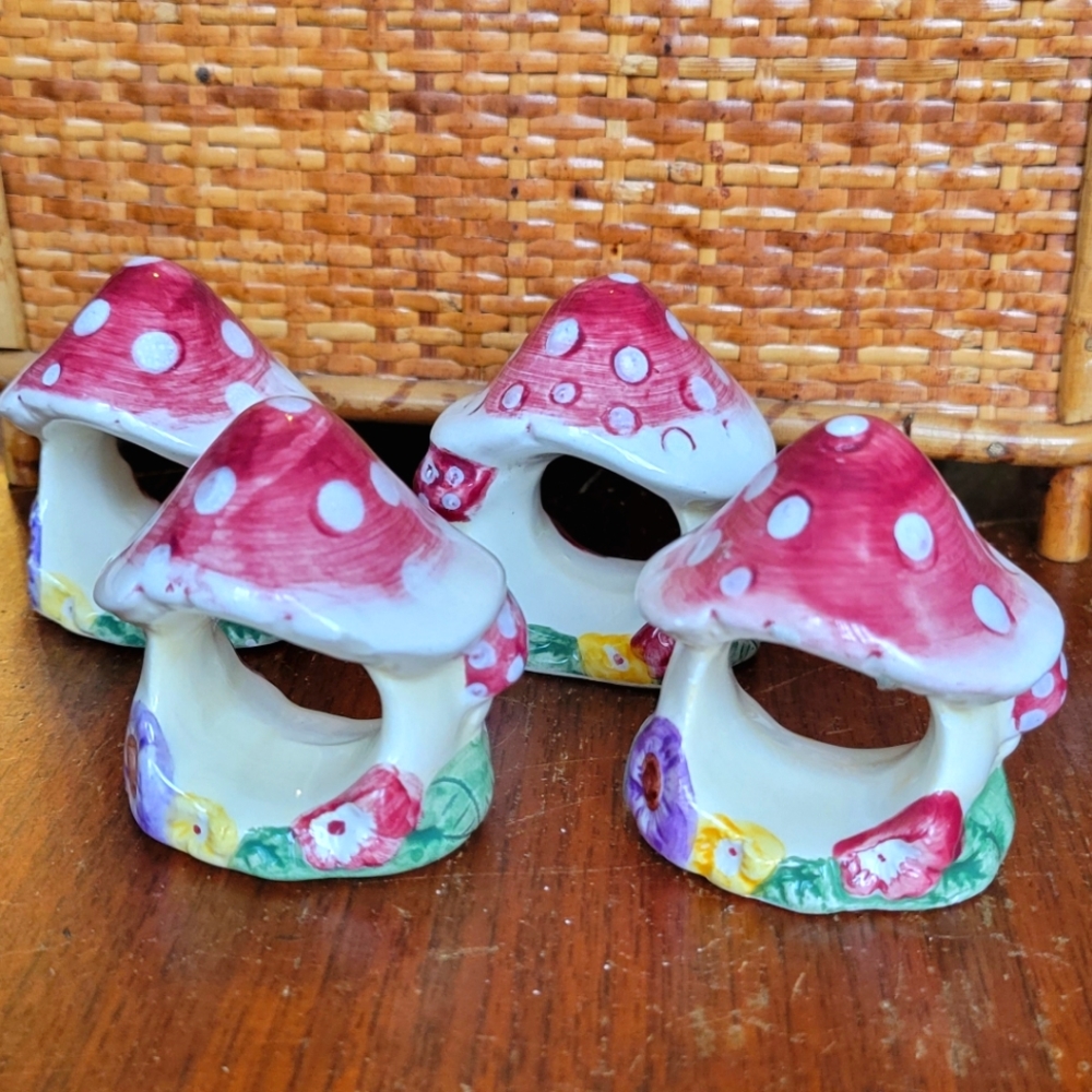 Mushroom napkin rings